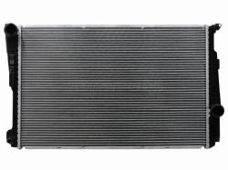 Радиатор BMW X3 10-17 / X4 14-18