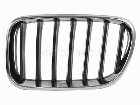 Решетка радиатора BMW X3 10-14 (Слева)