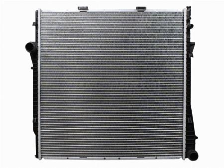 Радиатор BMW X5 99-06