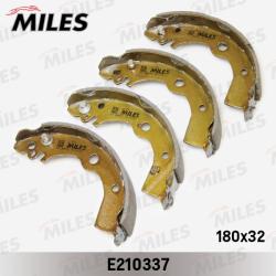 E210337 Колодки торм.бар.NISSAN ALMERA/SUNNY 1.4-2.0D 90-00