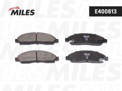 E400613 Колодки тормозные ISUZU D-MAX 02- передние LowMetallic
