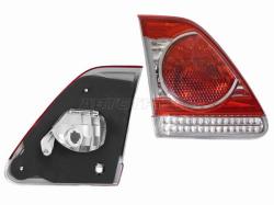 Фонарь в крышку багажника Toyota Corolla (E150) 10-13 / Corolla USA (E150) 10-13 (Слева)