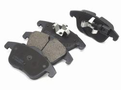 Колодки тормозные (Спереди) Audi A3 03-13 / Q3 11-19 / Volkswagen Golf 03-16 / Jetta 05-10 / Passat