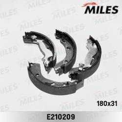 E210209 Колодки торм.бар.HYUNDAI GETZ 1.1-1.6 02- без АБС (D 180mm)