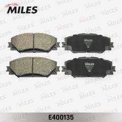 E400135 Колодки тормозные TOYOTA AURIS 07-/COROLLA 1.4 07-/RAV 4 06- перед. LowMetallic