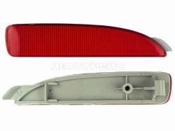 Отражатель Mazda 3 03-19 / 6 12-18 (у каждой модели своя сторона применимоости)