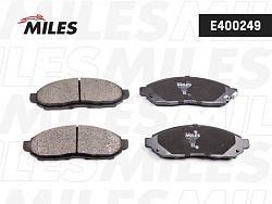E400249 Колодки тормозные NISSAN NAVARA/PATHFINDER 2.5D 05- передние LowMetallic