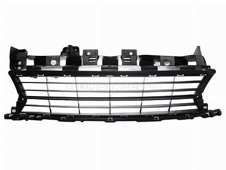 Решетка в бампер Renault Logan 14-18 (Спереди)
