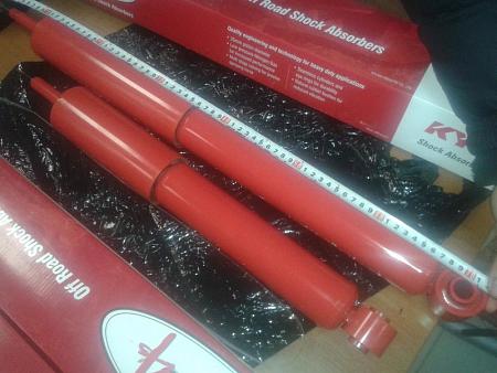 Амортизатор подвески Toyota Land Cruiser 100 - R 845009