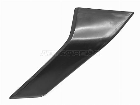 Накладка бампера Toyota Hilux Pick Up 20- (Спереди/ Справа)